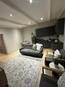 Somerset-West PRIME SPOT- Solar Powered! - Helderberg College