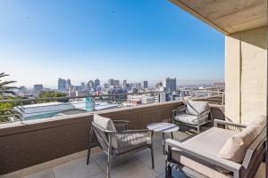 40 on L Modern Oasis with Stunning Views