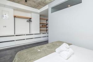 40 on L Modern Oasis with Stunning Views