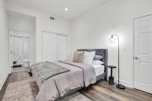 Luxe Townhouse Near Downtown LA