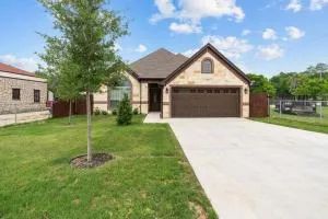 DFW 4 Bedroom Home , New Construction - Azle