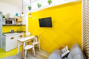 Шпитальна 30