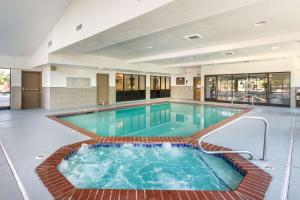 Best Western Plus Cotton Tree Inn