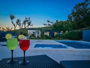 Villa Ela - 波利察