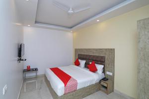 Hotel O by OYO Royal Stay
