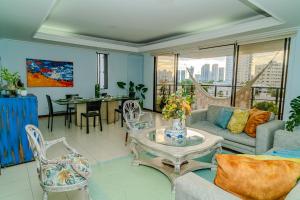 Habitación para 3 a una cuadra de la playa y bahía