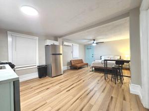 Brickhaven Studio, 1880s Detached Kitchen turned Studio!