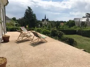 La Terrasse, vue sur château à 20km du Zoo Beauval - 蒙特雷索