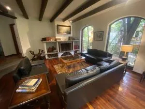 Casa entre árboles - Sanctórum