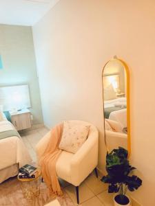 Sea Breeze Manor - Aqua Unit