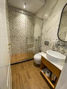 Crown Boutique Hotel