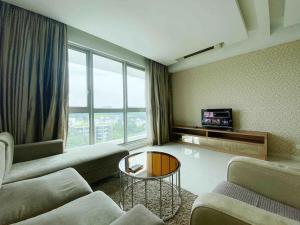 Regalia by sweet home