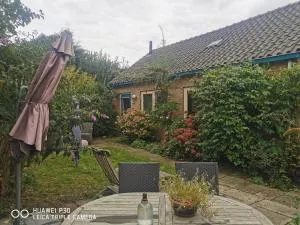 Cottage Egmond-Binnen met besloten tuin - 艾格蒙宾能
