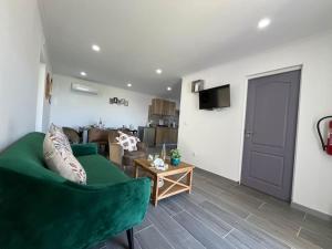 Ocean view by Charmes D