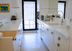 Les Gregoriennes T2 Climatisé Hyeres Centre-Terrasse-Parking-Wifi