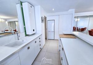 Les Gregoriennes T2 Climatisé Hyeres Centre-Terrasse-Parking-Wifi