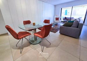 Les Gregoriennes T2 Climatisé Hyeres Centre-Terrasse-Parking-Wifi