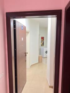 Boulevard Views - Central Tirana Apartment 01