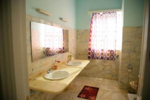 White villa phase2 - Elgouna 5BD