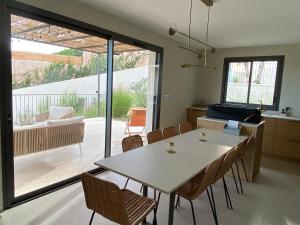 Villa paisible entre Avignon et Nimes avec piscine chauffée sur demande