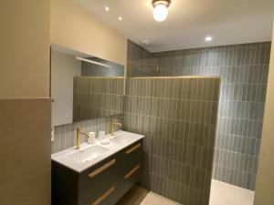 Villa paisible entre Avignon et Nimes avec piscine chauffée sur demande