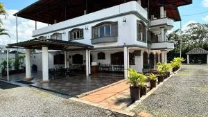 Posada Real - Teniente Hugo Ortiz