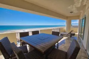 Luxury Penthouse, large furnished balcony, C30709 - Playa Encanto
