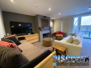 Snowman 1 - Thredbo - Corryong