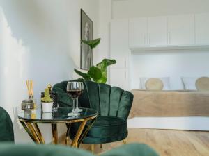 Sunset Rooftop Apartment Near Baba Novac