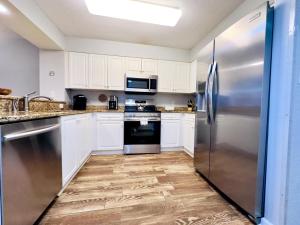 Ashworth 1406 condo