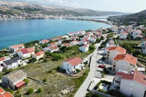 Apartments with a parking space Pag - 15765 