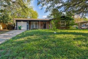 New King Bed 15 Mins from University Health - 3hvězdičkové hotely ve městě San Antonio