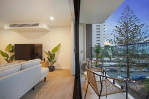 The Shores Surfers Paradise Apartments
