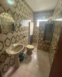 Casa Costa Serena - 1 suíte e 2 quartos passos do mar