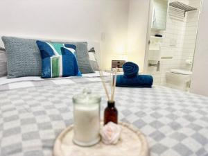 ES2410-2Bed 2Bath Vision Apt with Balcony, Pool & Gym