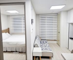 The Hideout - One bedroom apartment in central Seoul- 2min from subway