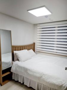 The Hideout - One bedroom apartment in central Seoul- 2min from subway