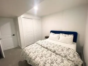 Khen Suite - Airdrie