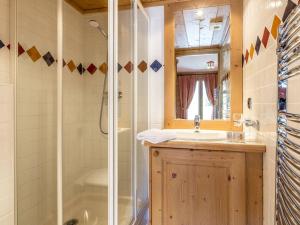 Luxueux Apt 8pers avec piscine & spa, pied de pistes, St Martin de Belleville - FR-1-461-13