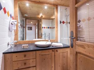 Luxueux Apt 8pers avec piscine & spa, pied de pistes, St Martin de Belleville - FR-1-461-13