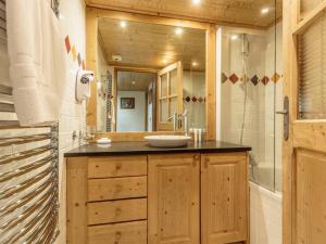 Luxueux Apt 8pers avec piscine & spa, pied de pistes, St Martin de Belleville - FR-1-461-13