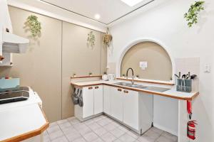 Bright Single Room - Serene Spot at Peakhurst - Shared Bathroom