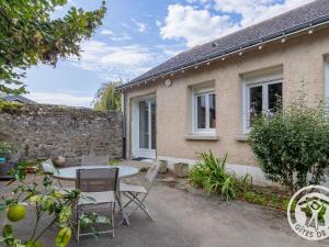 Maisons de vacances Maison renovee avec jardin proche d-Angers - FR-1-622-92 : photos des chambres