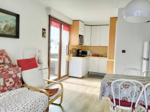 Beau T2 cabine avec parking privé à Villard-de-Lans - FR-1-761-44