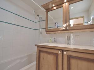 Appartements Duplex pour 8 pers, 3 chambres, balcon plein sud, acces pistes a pieds - FR-1-391-184 : photos des chambres