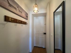 Appartements Charmant studio au centre du Mont-Dore, bien equipe, max 2 pers - FR-1-608-273 : photos des chambres