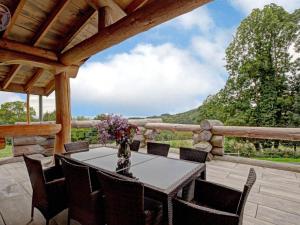 Gîte de Charme avec Jacuzzi dans Monts du Forez - FR-1-496-313