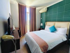 LOHAS Airport Hotel and Restaurant