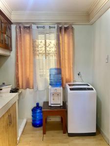 Budget Family 2BR Fast Wifi Free Pool beside SM Mall