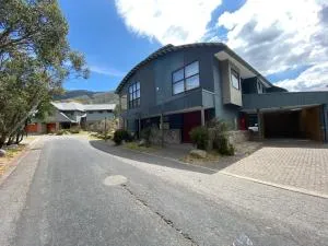 Tomarlin Views 1 - Thredbo - Tooma